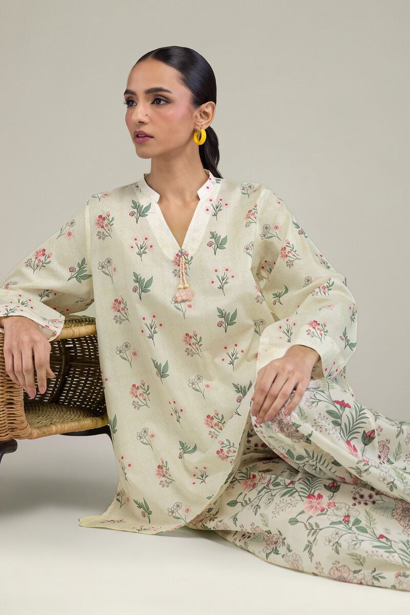 https://us.khaadi.com/dw/image/v2/BJTG_PRD/on/demandware.static/-/Sites-khaadi-master-catalog/default/dw61b74faf/images/hi-res/1-26-213-a-b1_multi_1.jpg?sw=800&sh=1200