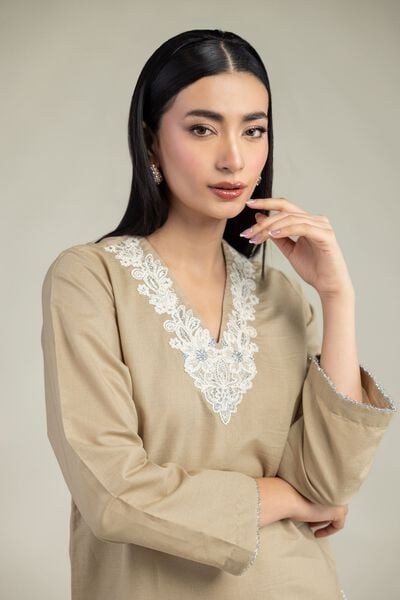 Embroidered | Mesuri | V-Neck Longline Kurta | USD 35.00
