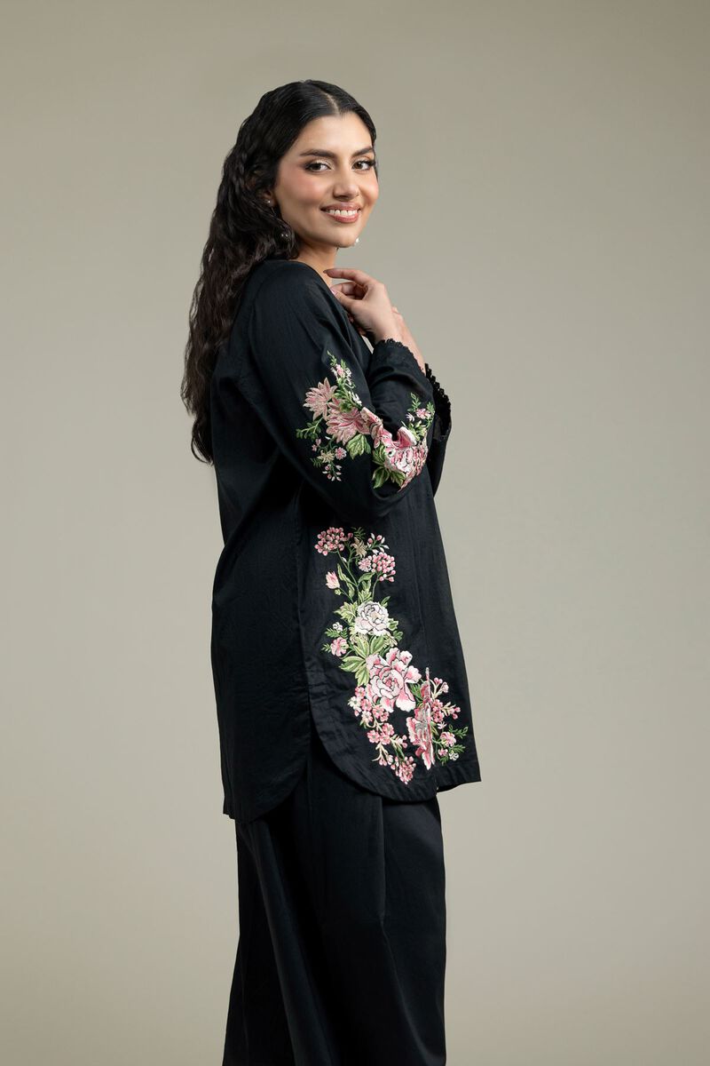Embroidered | Cambric | Black Round-Neck Kurta | USD 40.00