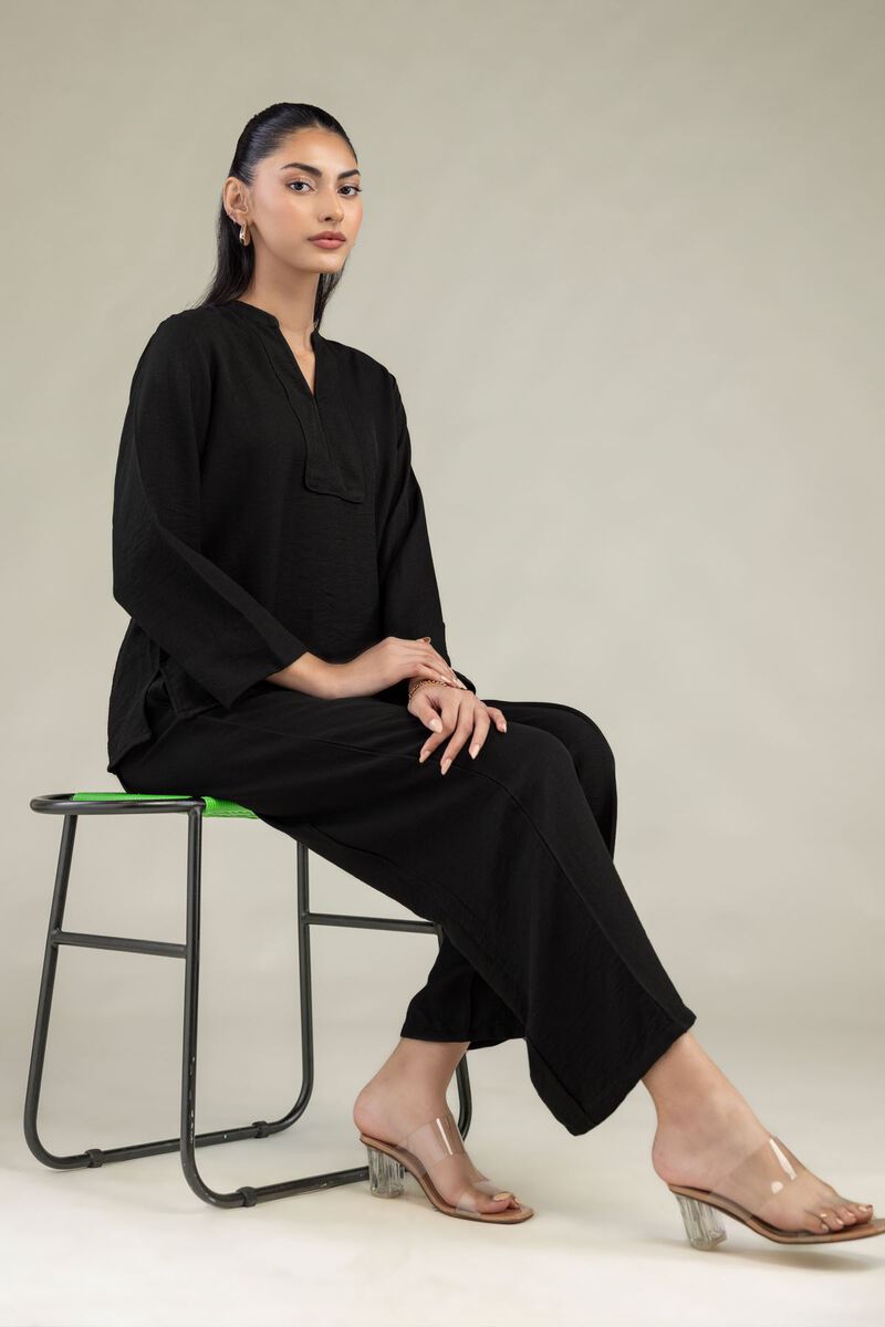https://us.khaadi.com/dw/image/v2/BJTG_PRD/on/demandware.static/-/Sites-khaadi-master-catalog/default/dw64c5d809/images/hi-res/14-26-301-a-b1_multi_1.jpg?sw=800&sh=1200
