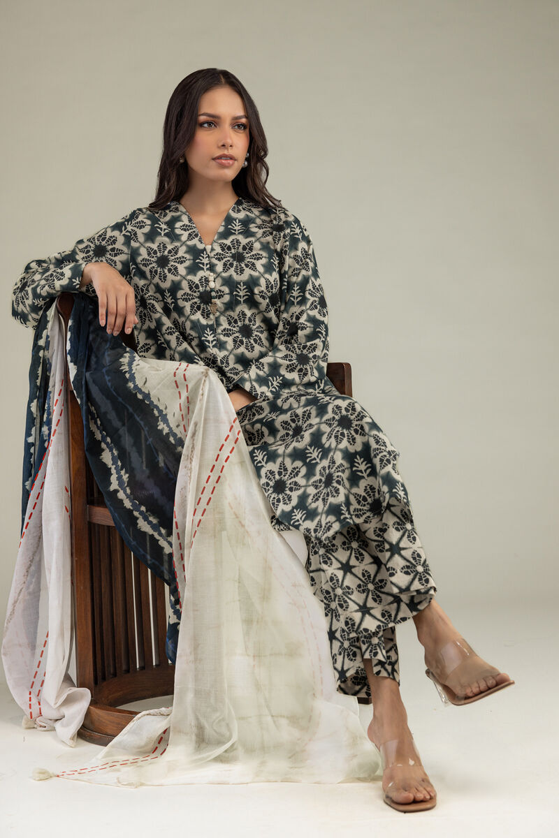 https://us.khaadi.com/dw/image/v2/BJTG_PRD/on/demandware.static/-/Sites-khaadi-master-catalog/default/dw65b5172b/images/hi-res/1-26-220-c-i1_multi_1.jpg?sw=800&sh=1200