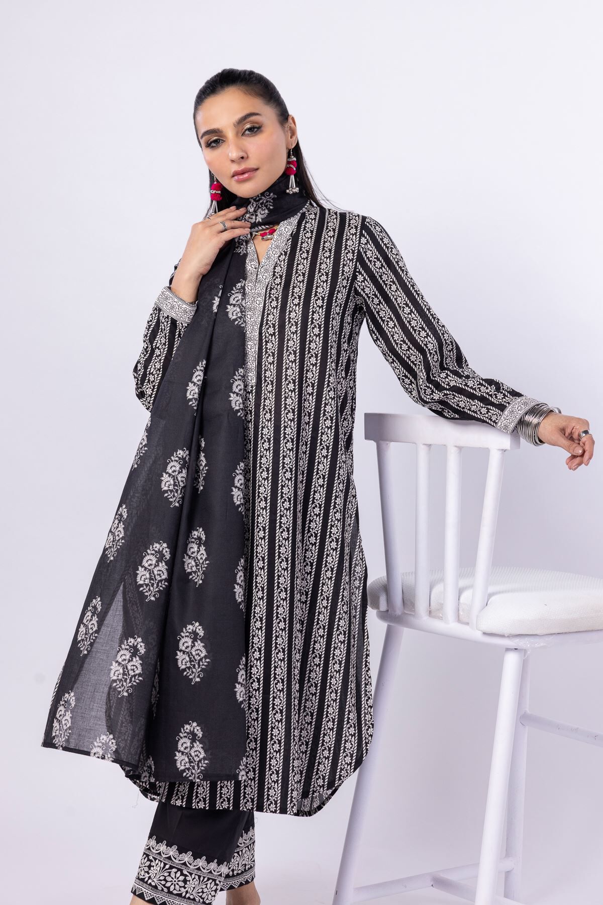 Buy Kurta | 0.0 N/A | 25-04E43-04TA-VG_MULTI | Khaadi United States