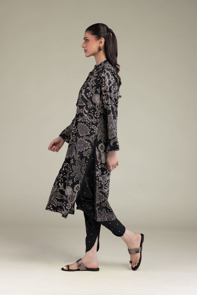 https://us.khaadi.com/dw/image/v2/BJTG_PRD/on/demandware.static/-/Sites-khaadi-master-catalog/default/dw66d8c9aa/images/hi-res/1-26-206-b-i1_multi_1.jpg?sw=800&sh=1200