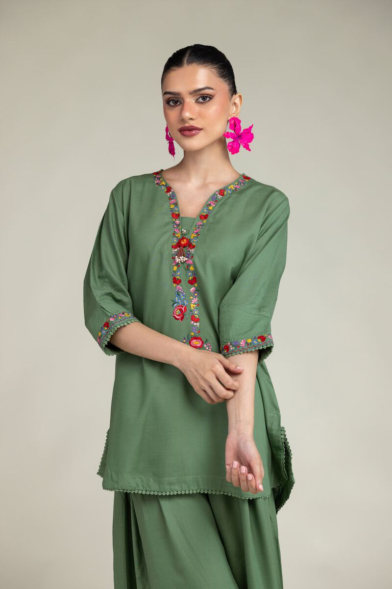 Embroidered | Raw Silk | Green Floral Kurta | USD 40.00