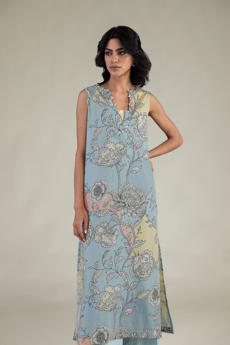 https://us.khaadi.com/dw/image/v2/BJTG_PRD/on/demandware.static/-/Sites-khaadi-master-catalog/default/dw686a1093/images/hi-res/1-26-248-a-b1_multi_1.jpg?sw=800&sh=1200