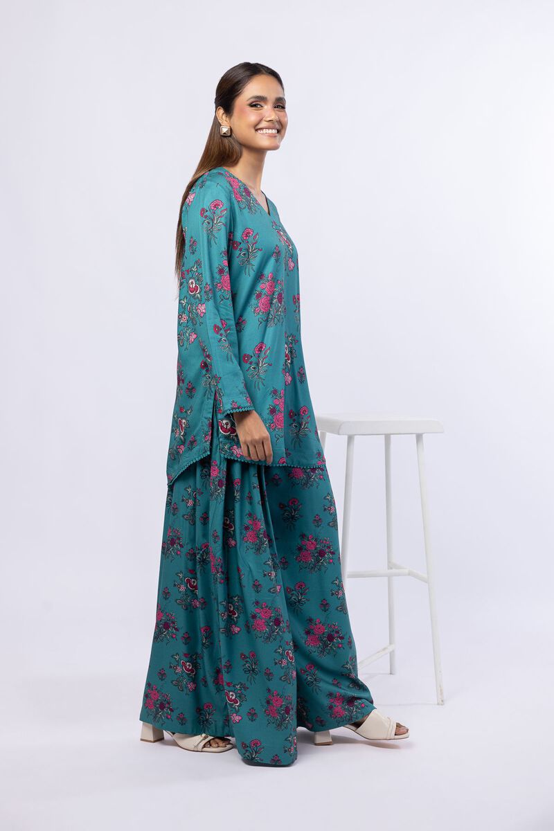 https://us.khaadi.com/dw/image/v2/BJTG_PRD/on/demandware.static/-/Sites-khaadi-master-catalog/default/dw689c3a74/images/hi-res/25-07-7e9-06bb_multi_1.jpg?sw=800&sh=1200