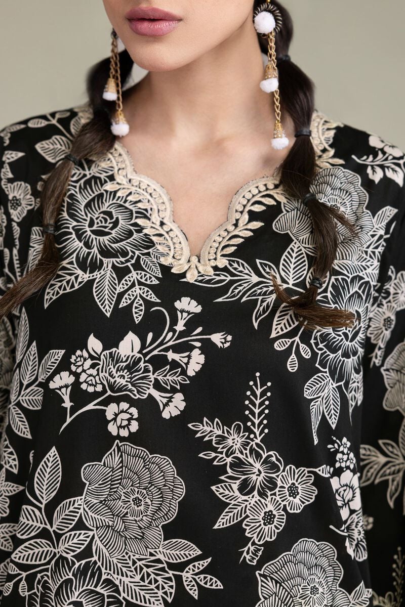 Embroidered | Cambric | Black Floral Kurta | USD 40.00