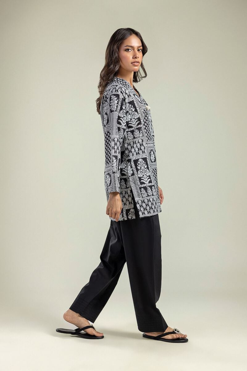 https://us.khaadi.com/dw/image/v2/BJTG_PRD/on/demandware.static/-/Sites-khaadi-master-catalog/default/dw69618177/images/hi-res/1-26-201-b-i_multi_1.jpg?sw=800&sh=1200
