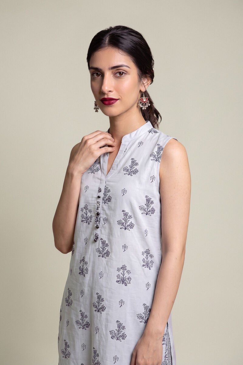 Embroidered | Raw Silk | Sleeveless V-Neck Kurta | USD 45.00