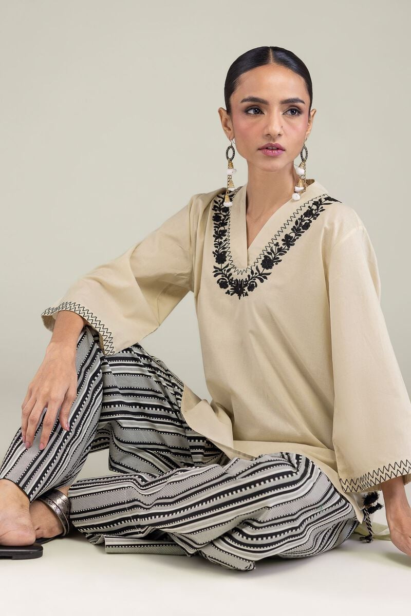 Embroidered | Cambric | Floral Cambric Kurta | USD 35.00