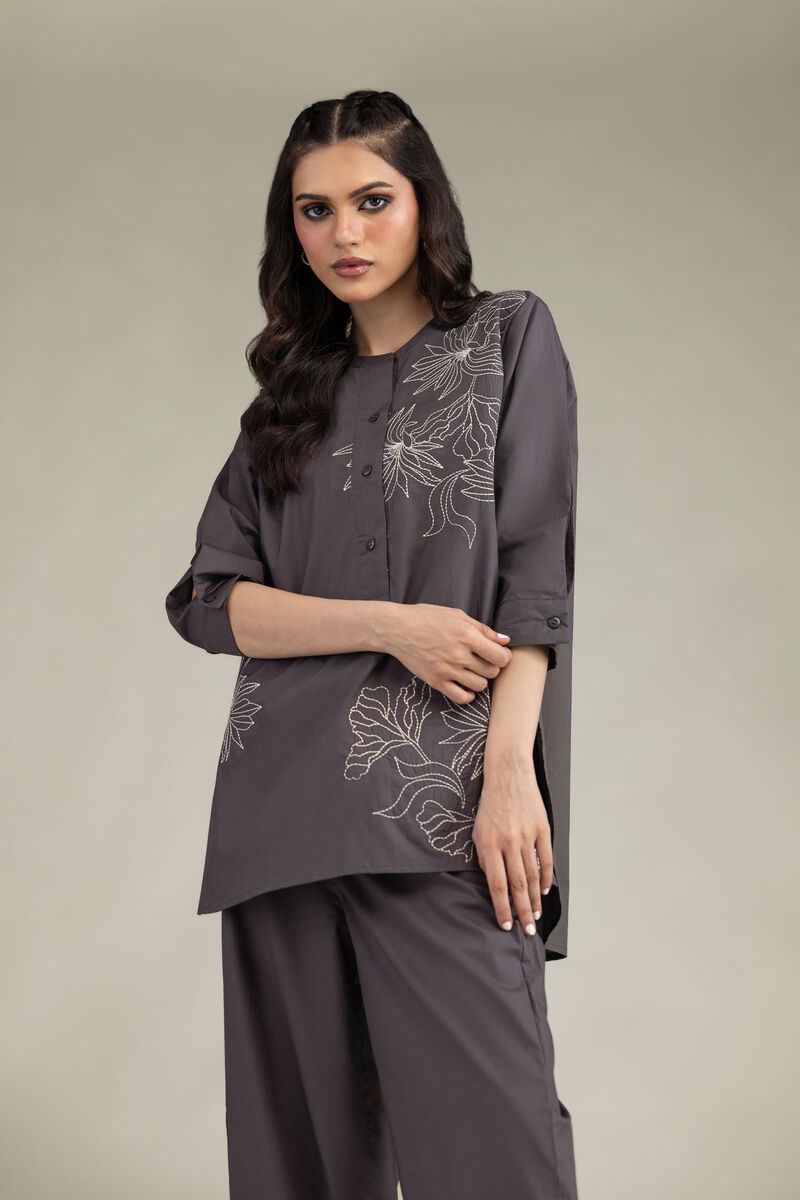 https://us.khaadi.com/dw/image/v2/BJTG_PRD/on/demandware.static/-/Sites-khaadi-master-catalog/default/dw69ed8b0e/images/hi-res/3-26-201-a-b1_multi_1.jpg?sw=800&sh=1200