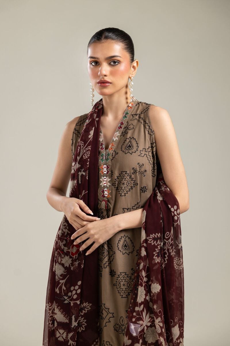 Embroidered | Chiffon | Maroon Floral Dupatta | USD 30.00