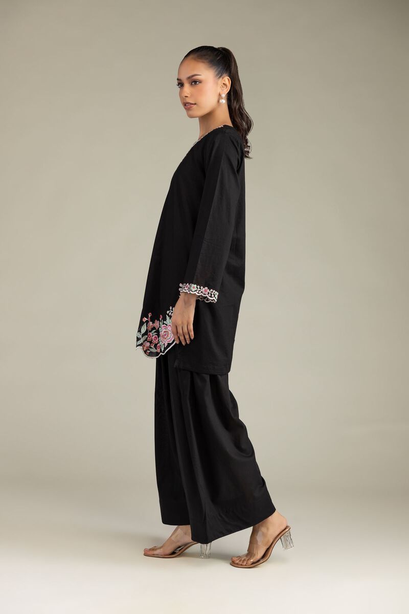 https://us.khaadi.com/dw/image/v2/BJTG_PRD/on/demandware.static/-/Sites-khaadi-master-catalog/default/dw6c34cc68/images/hi-res/1-26-328-b-b1_multi_1.jpg?sw=800&sh=1200