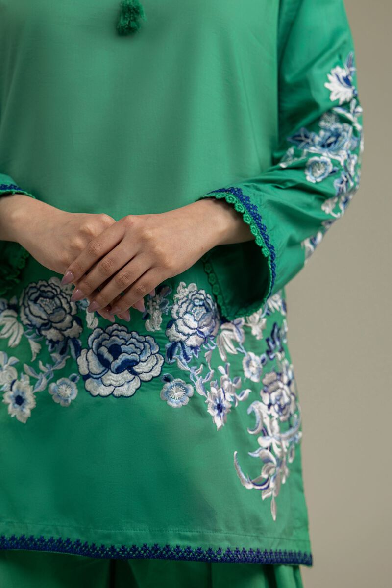 Embroidered | Cambric | Green Cambric Kurta | USD 40.00