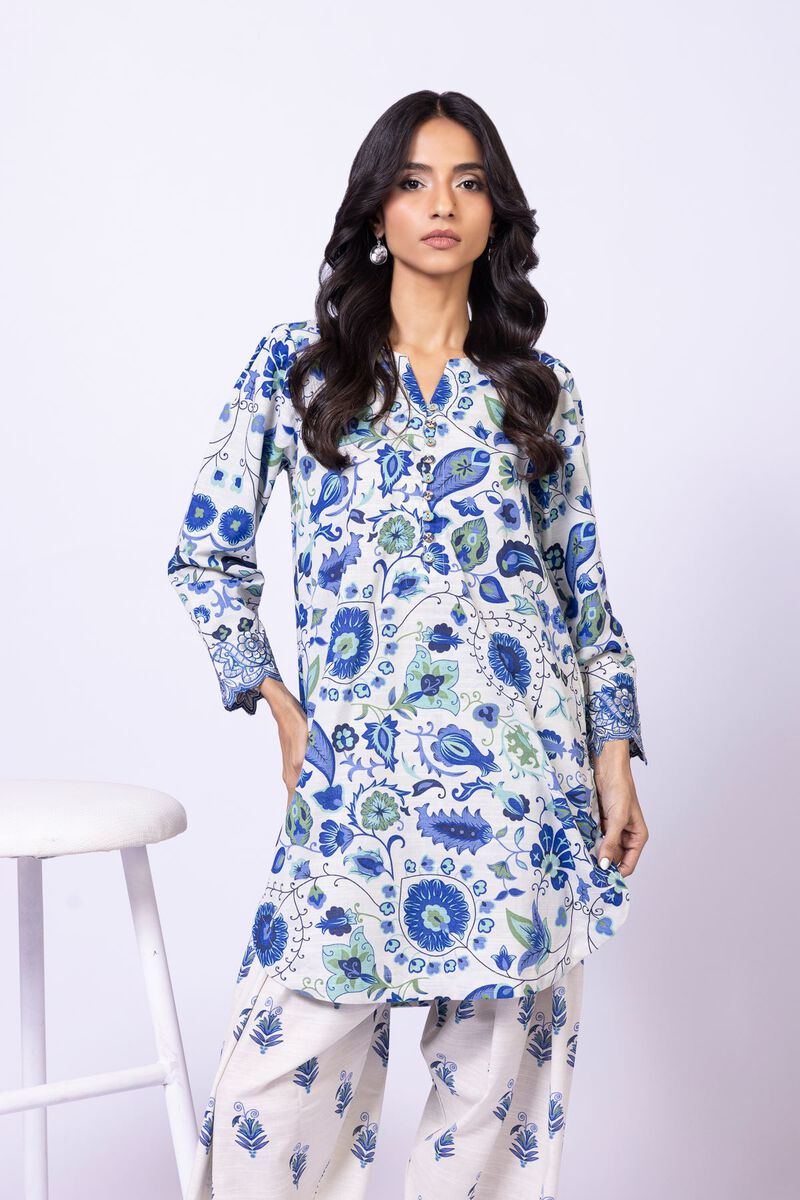https://us.khaadi.com/dw/image/v2/BJTG_PRD/on/demandware.static/-/Sites-khaadi-master-catalog/default/dw6ddb989d/images/hi-res/25-10-11e16-02tb_multi_1.jpg?sw=800&sh=1200