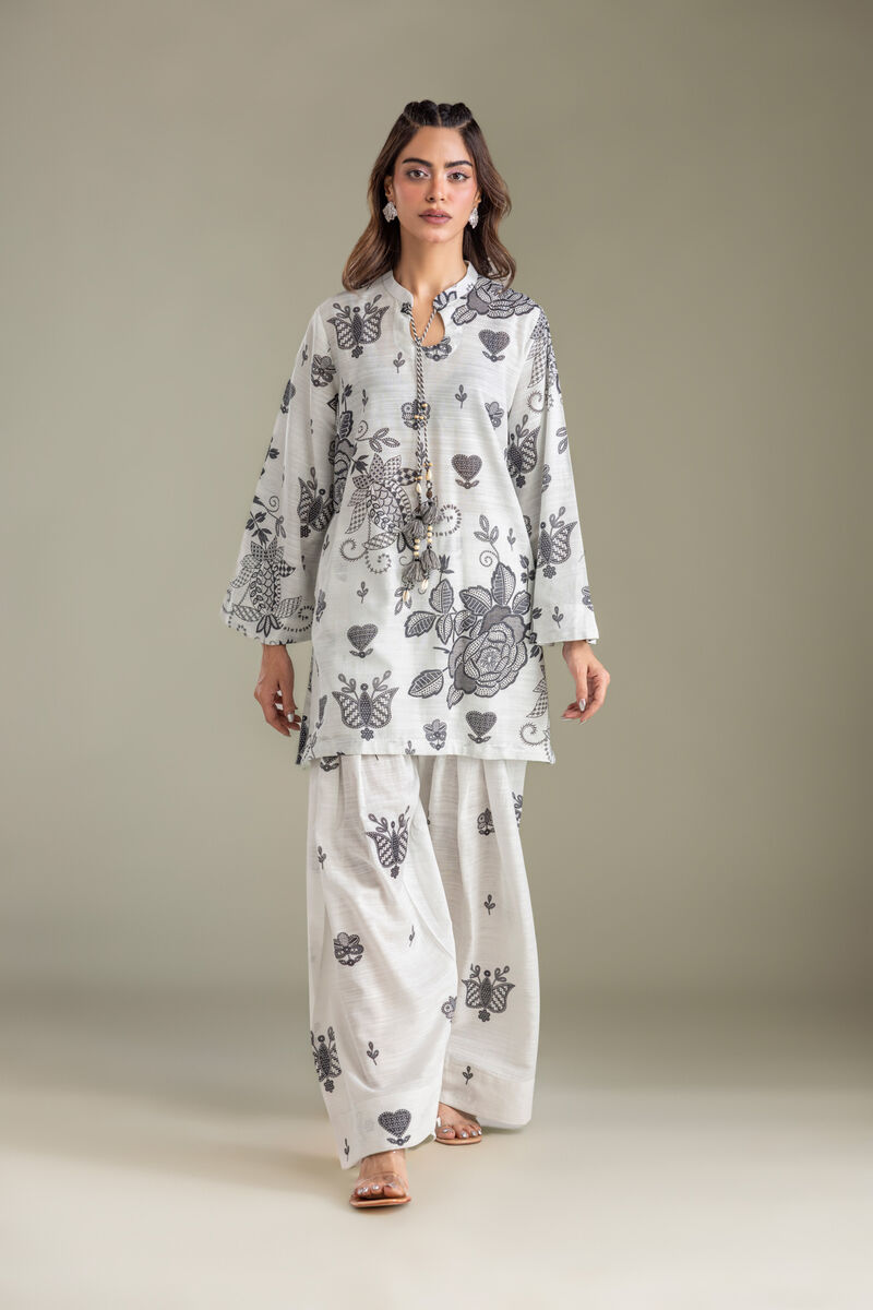 https://us.khaadi.com/dw/image/v2/BJTG_PRD/on/demandware.static/-/Sites-khaadi-master-catalog/default/dw6ed09276/images/hi-res/1-26-418-a-e1_multi_1.jpg?sw=800&sh=1200