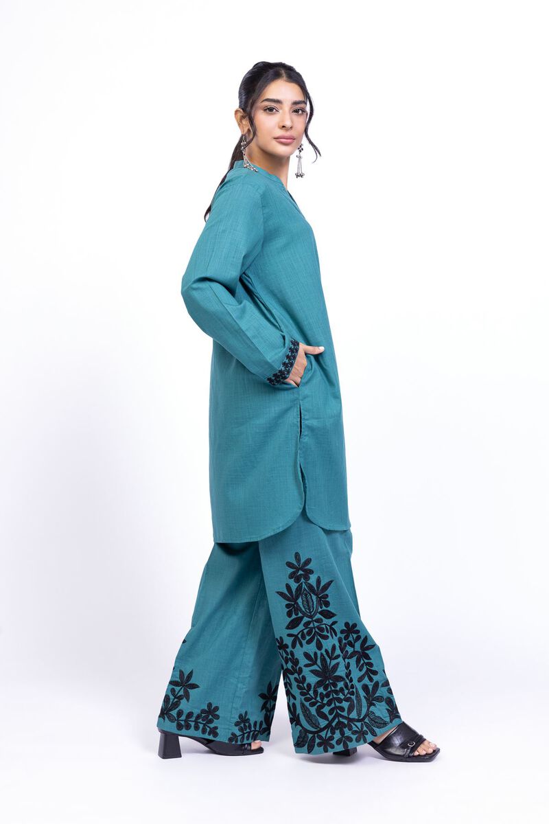 https://us.khaadi.com/dw/image/v2/BJTG_PRD/on/demandware.static/-/Sites-khaadi-master-catalog/default/dw6fb51cc7/images/hi-res/25-09-11e13-01ba_multi_1.jpg?sw=800&sh=1200