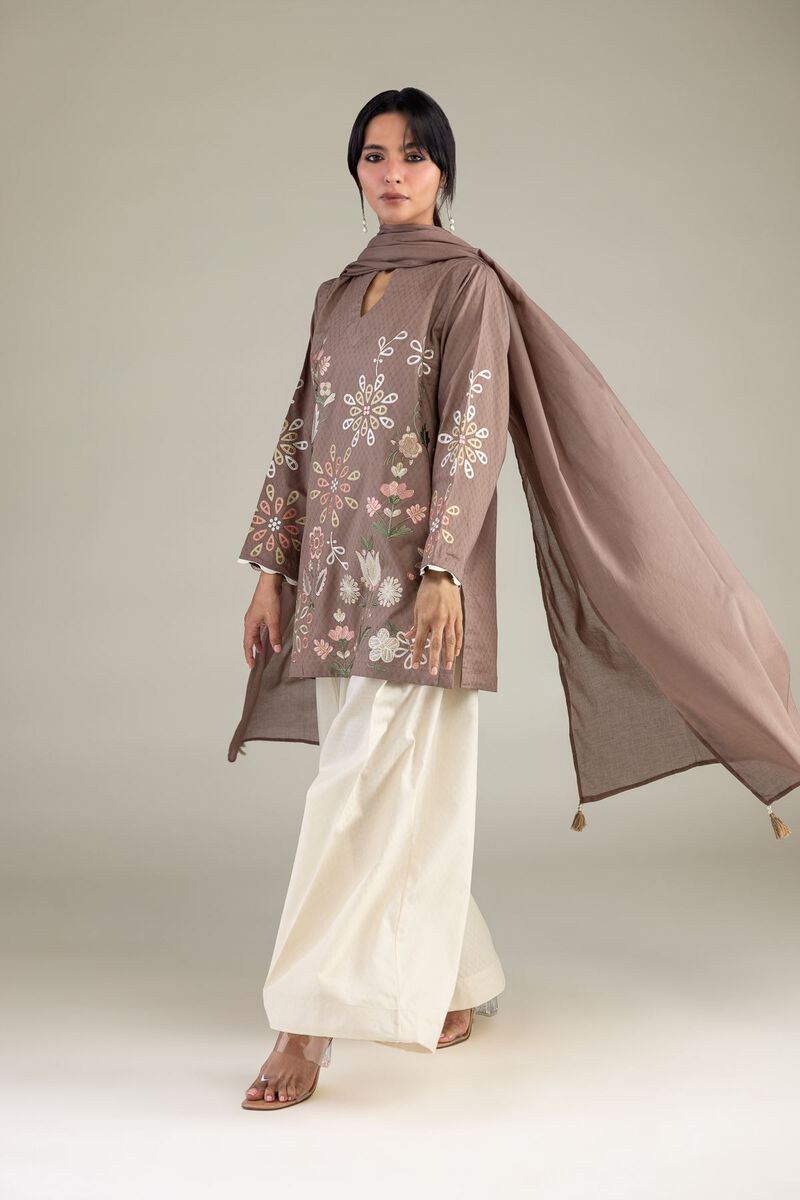 https://us.khaadi.com/dw/image/v2/BJTG_PRD/on/demandware.static/-/Sites-khaadi-master-catalog/default/dw703a0e89/images/hi-res/r-1-26-108-a-h_multi_1.jpg?sw=800&sh=1200
