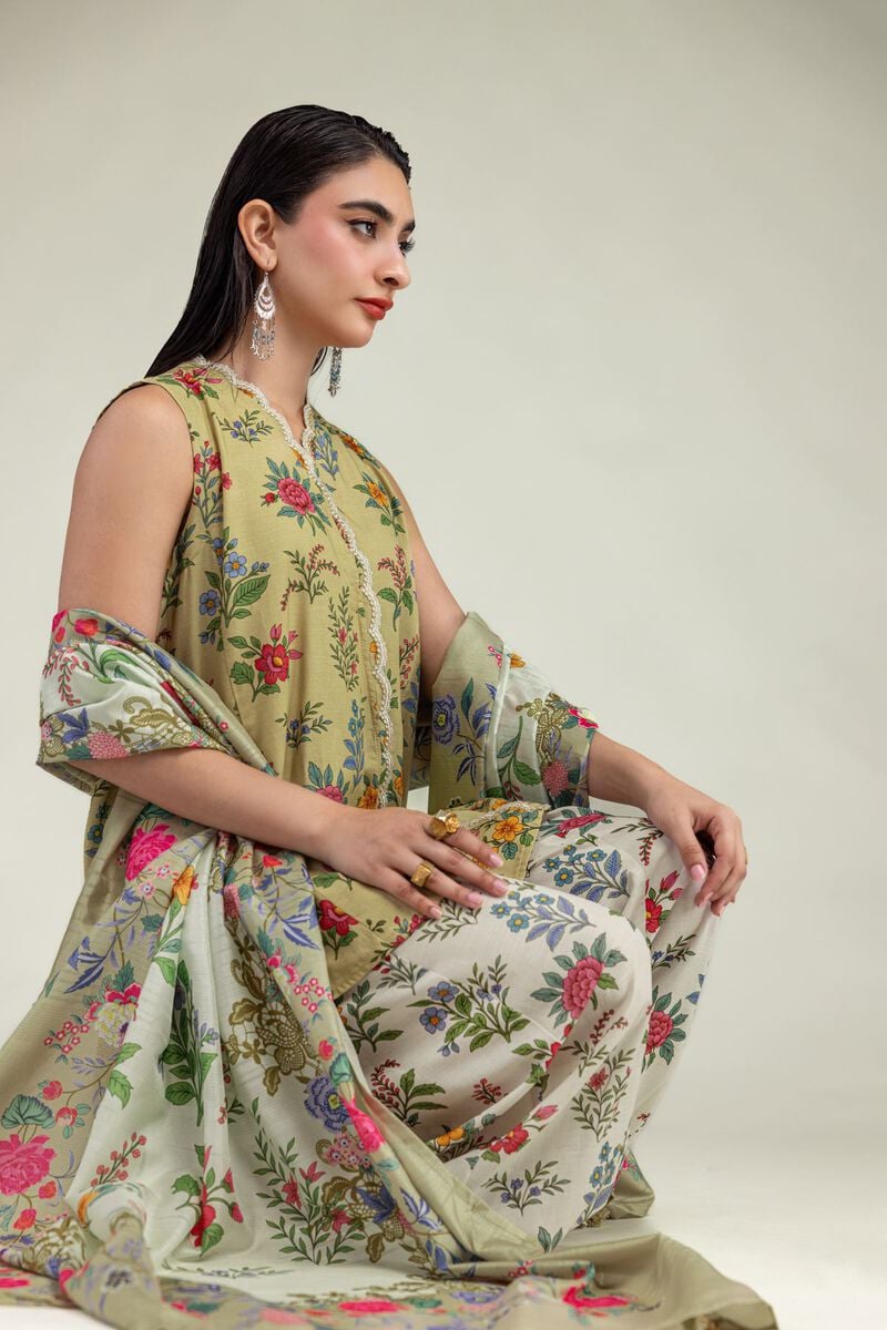 https://us.khaadi.com/dw/image/v2/BJTG_PRD/on/demandware.static/-/Sites-khaadi-master-catalog/default/dw70570c16/images/hi-res/2-26-201-c-h_multi_1.jpg?sw=800&sh=1200