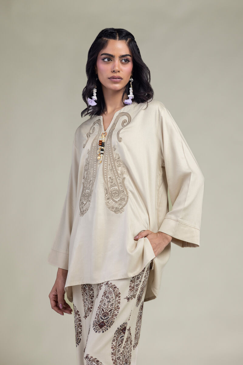 https://us.khaadi.com/dw/image/v2/BJTG_PRD/on/demandware.static/-/Sites-khaadi-master-catalog/default/dw72549016/images/hi-res/6-26-301-a-f1_multi_1.jpg?sw=800&sh=1200