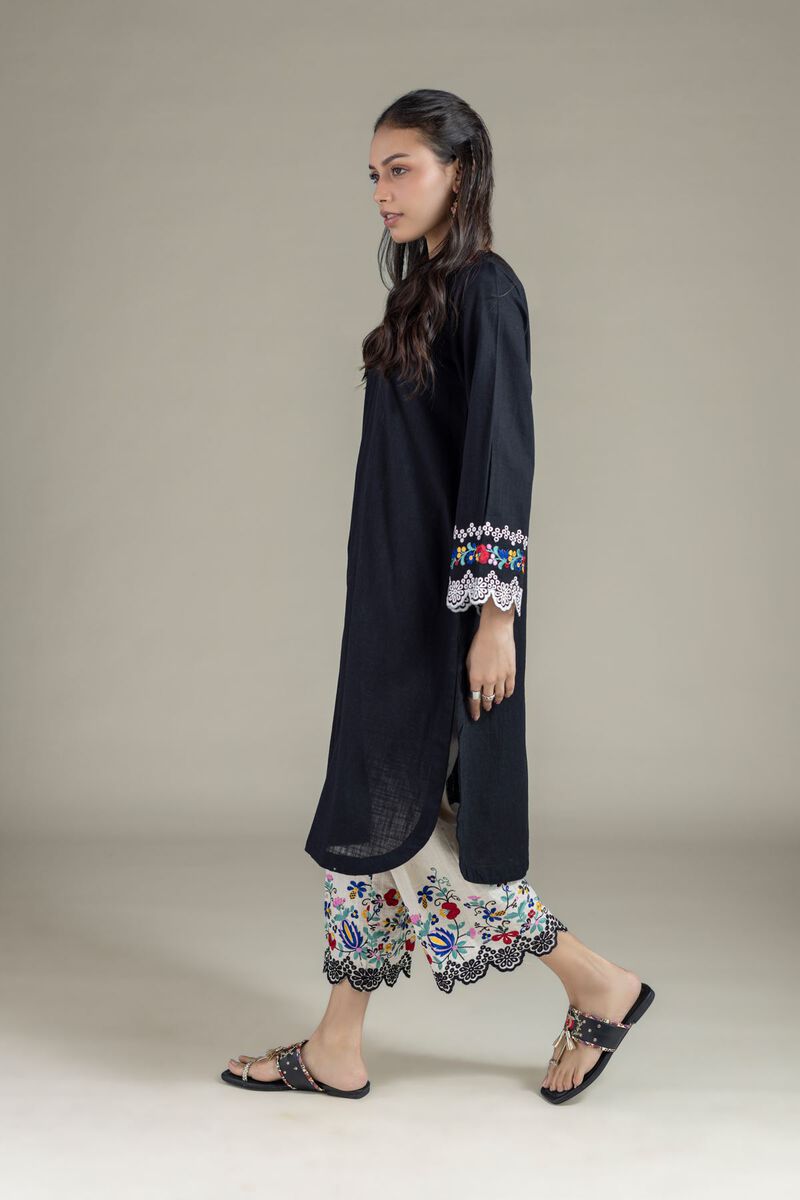 https://us.khaadi.com/dw/image/v2/BJTG_PRD/on/demandware.static/-/Sites-khaadi-master-catalog/default/dw7305b0ff/images/hi-res/25-10-12e4-07ba_multi_1.jpg?sw=800&sh=1200