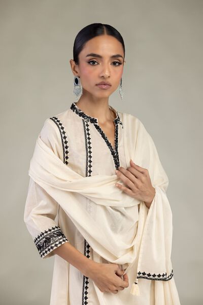 Embroidered | Lawn | Lawn Tassel Dupatta | USD 35.00