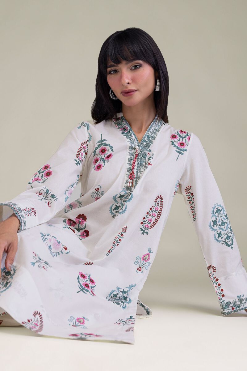 https://us.khaadi.com/dw/image/v2/BJTG_PRD/on/demandware.static/-/Sites-khaadi-master-catalog/default/dw74eb2efd/images/hi-res/25-10-11e16-10ta_multi_1.jpg?sw=800&sh=1200