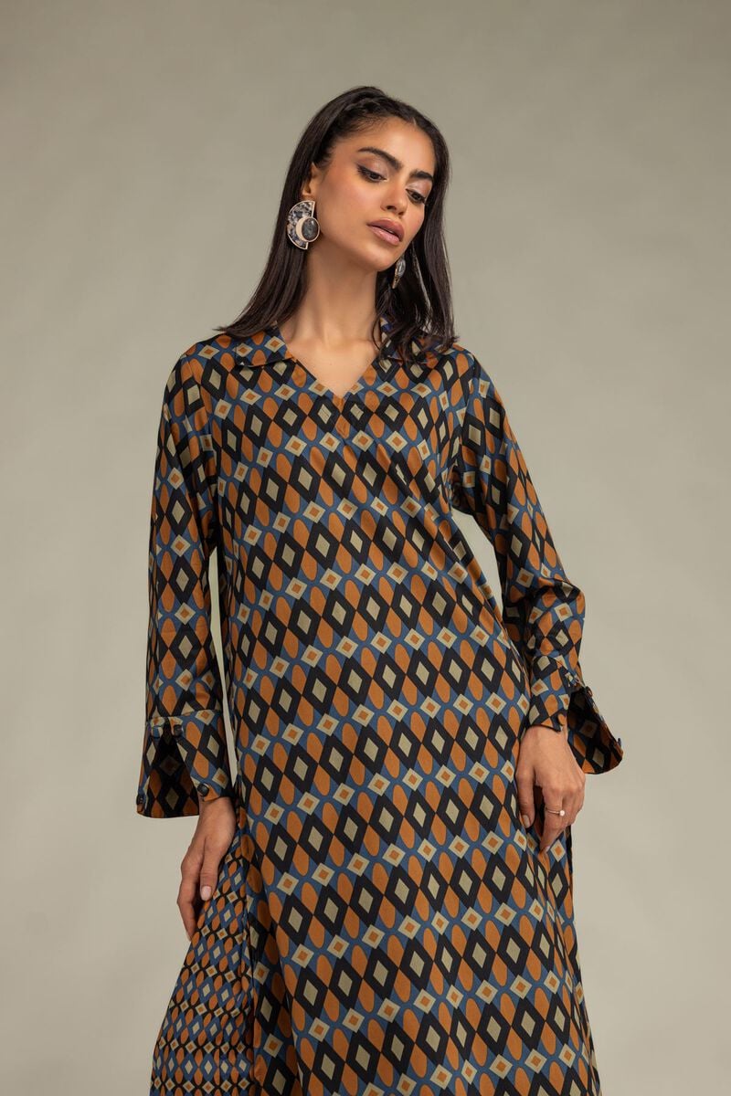 https://us.khaadi.com/dw/image/v2/BJTG_PRD/on/demandware.static/-/Sites-khaadi-master-catalog/default/dw781231c0/images/hi-res/1-26-310-a-c1_multi_1.jpg?sw=800&sh=1200