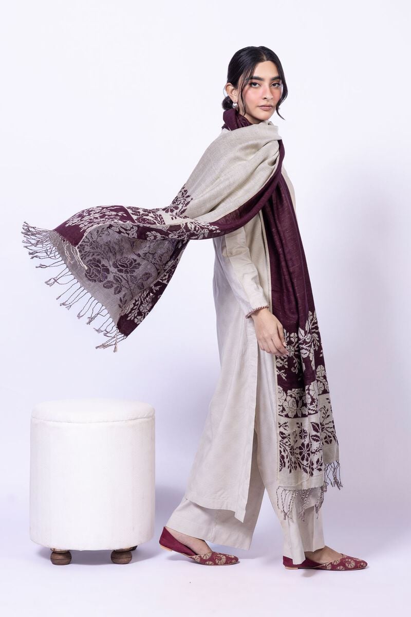 https://us.khaadi.com/dw/image/v2/BJTG_PRD/on/demandware.static/-/Sites-khaadi-master-catalog/default/dw78927956/images/hi-res/otd4-ex28-07ba_multi_1.jpg?sw=800&sh=1200