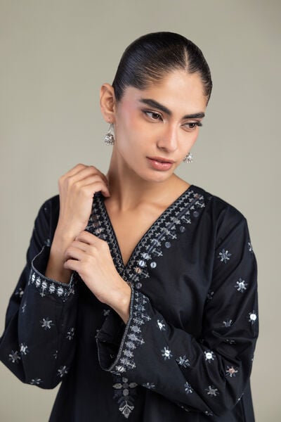 Embroidered | Cambric | Black V-neck Kurta | USD 40.00