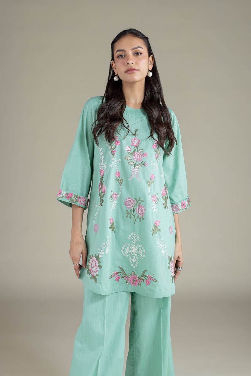 https://us.khaadi.com/dw/image/v2/BJTG_PRD/on/demandware.static/-/Sites-khaadi-master-catalog/default/dw7e316810/images/hi-res/1-26-103-a-h_multi_1.jpg?sw=800&sh=1200