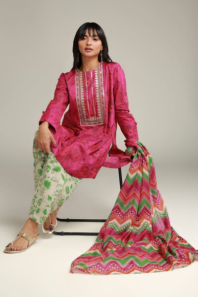 Embroidered | Cambric | Cambric Round-Neck Kurta | USD 35.00