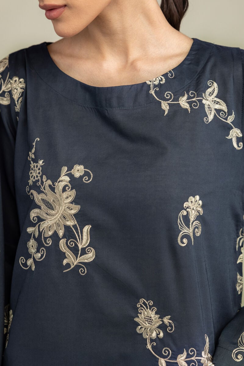 Embroidered | Cambric | Cambric Longline Kurta | USD 45.00