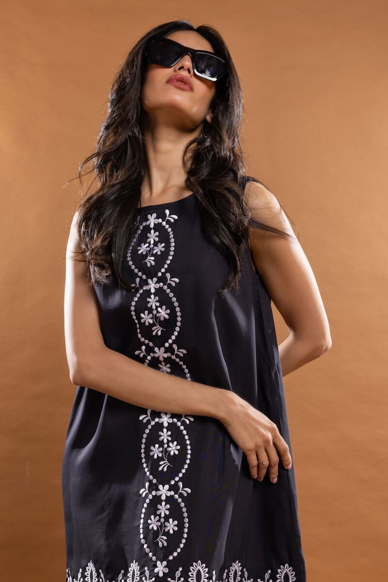  | Maxi Dress | Embroidered | null