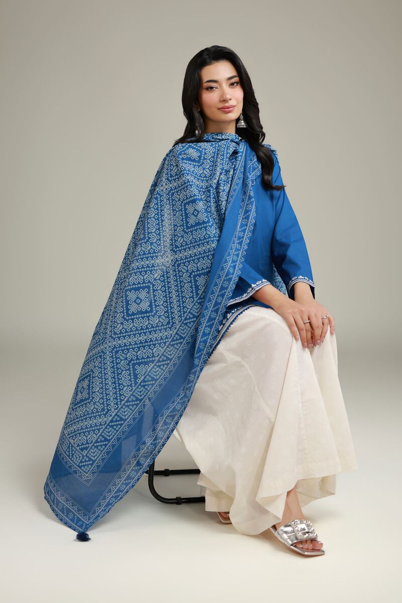 https://us.khaadi.com/dw/image/v2/BJTG_PRD/on/demandware.static/-/Sites-khaadi-master-catalog/default/dw81d4f0b4/images/hi-res/1-26-120-c-c_multi_1.jpg?sw=800&sh=1200