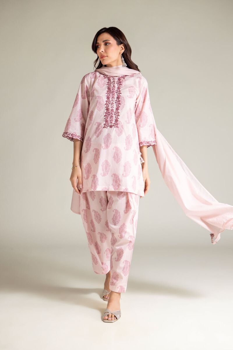 https://us.khaadi.com/dw/image/v2/BJTG_PRD/on/demandware.static/-/Sites-khaadi-master-catalog/default/dw826f7b77/images/hi-res/1-26-139-c-f_multi_1.jpg?sw=800&sh=1200