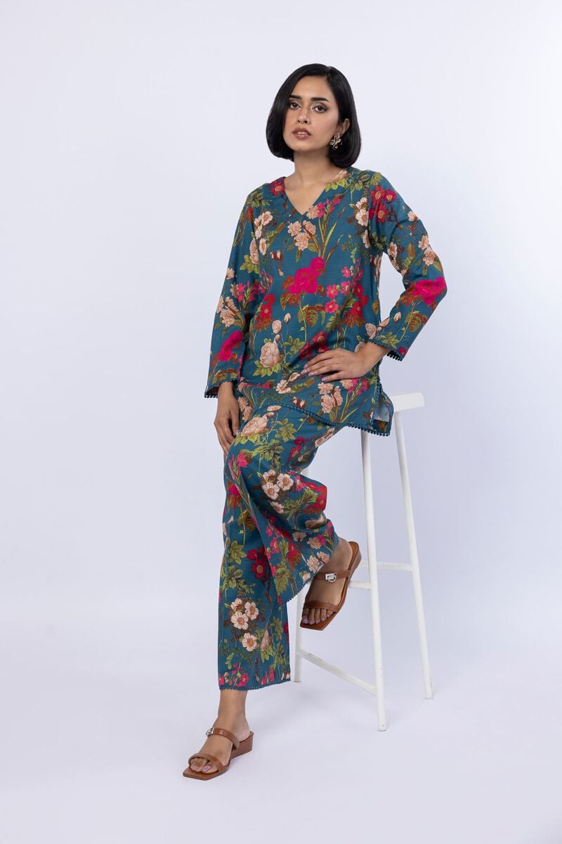 https://us.khaadi.com/dw/image/v2/BJTG_PRD/on/demandware.static/-/Sites-khaadi-master-catalog/default/dw85407510/images/hi-res/25-07-7e6-03tb_multi_1.jpg?sw=800&sh=1200