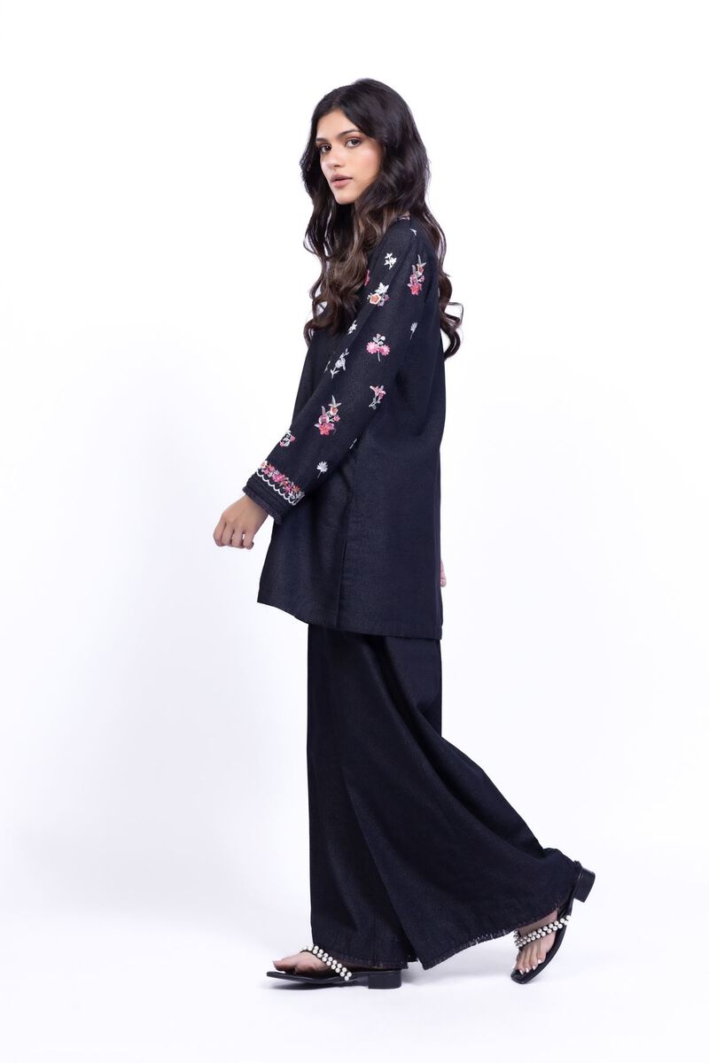 https://us.khaadi.com/dw/image/v2/BJTG_PRD/on/demandware.static/-/Sites-khaadi-master-catalog/default/dw867992b9/images/hi-res/25-09-11e5-08ba_multi_1.jpg?sw=800&sh=1200