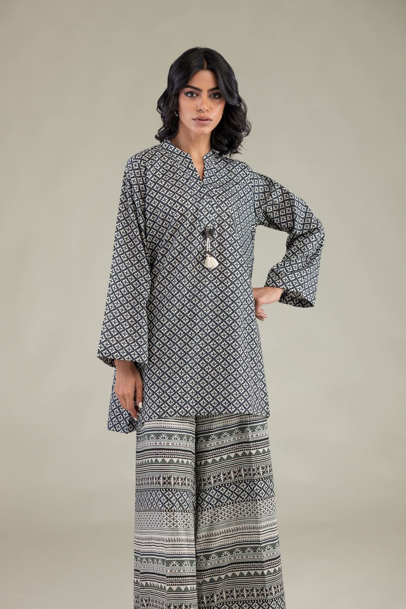 https://us.khaadi.com/dw/image/v2/BJTG_PRD/on/demandware.static/-/Sites-khaadi-master-catalog/default/dw880222da/images/hi-res/1-26-243-a-a2_multi_1.jpg?sw=800&sh=1200