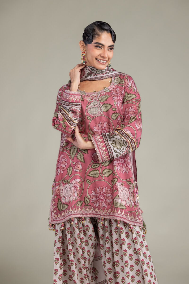Embroidered | Raw Silk | Silk Round-Neck Kurta | USD 70.00