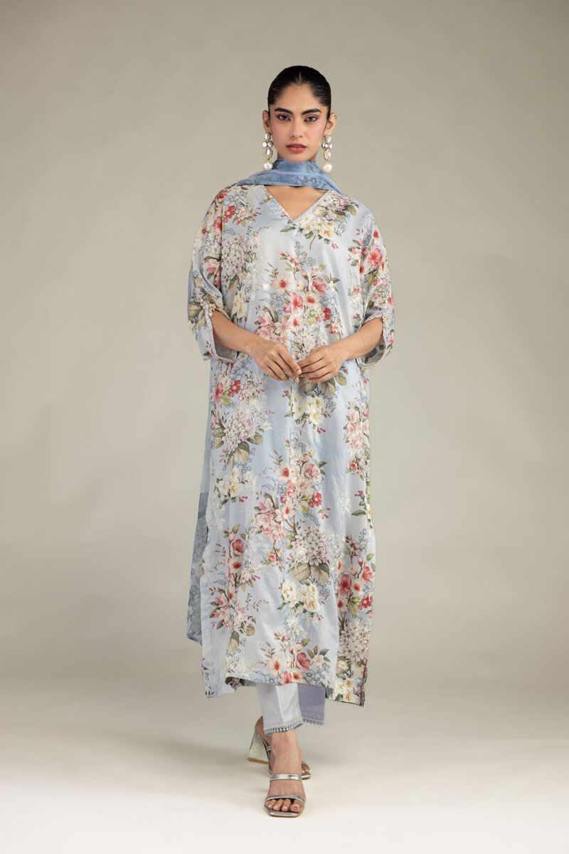 https://us.khaadi.com/dw/image/v2/BJTG_PRD/on/demandware.static/-/Sites-khaadi-master-catalog/default/dw8860054d/images/hi-res/2-26-205-b-e1_multi_1.jpg?sw=800&sh=1200