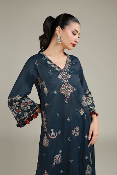 Embroidered | Raw Silk | Embroidered Navy Kurta | USD 60.00