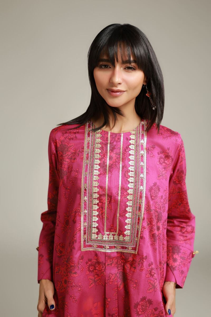 Embroidered | Cambric | Cambric Round-Neck Kurta | USD 35.00