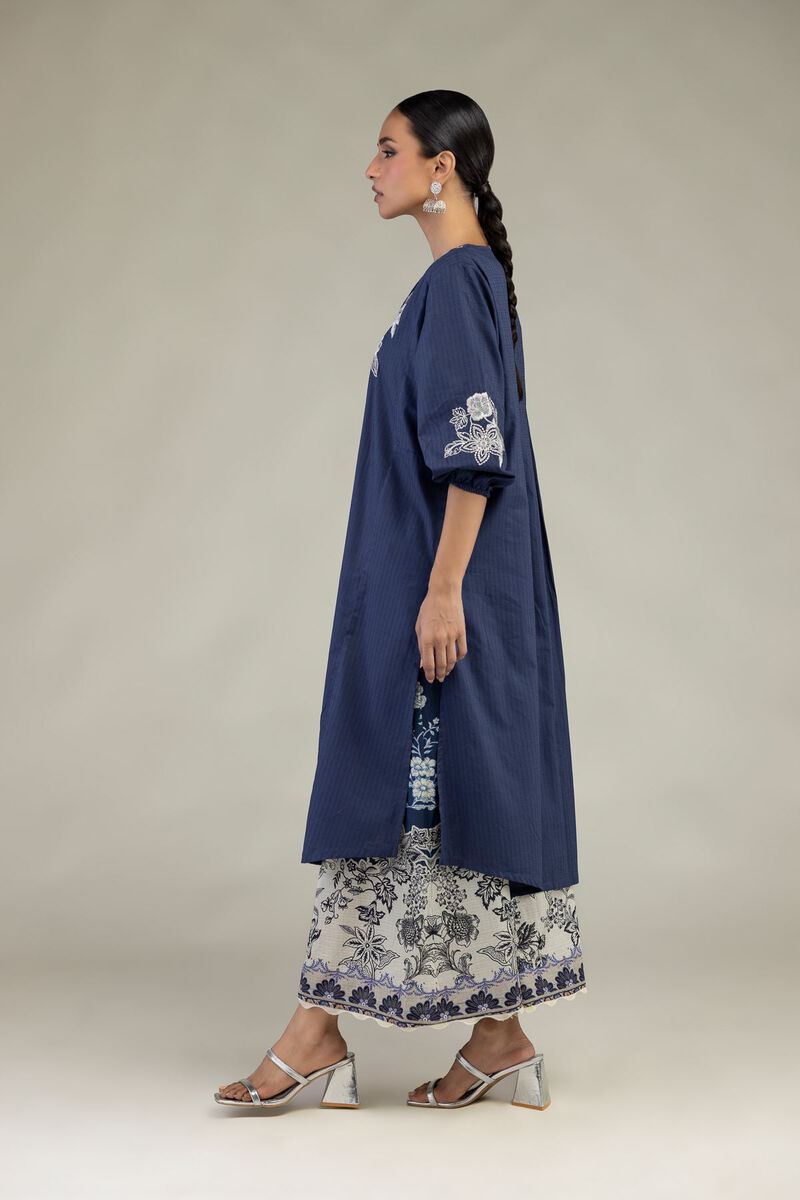 https://us.khaadi.com/dw/image/v2/BJTG_PRD/on/demandware.static/-/Sites-khaadi-master-catalog/default/dw8c5c2981/images/hi-res/1-26-241-b-i1_multi_1.jpg?sw=800&sh=1200