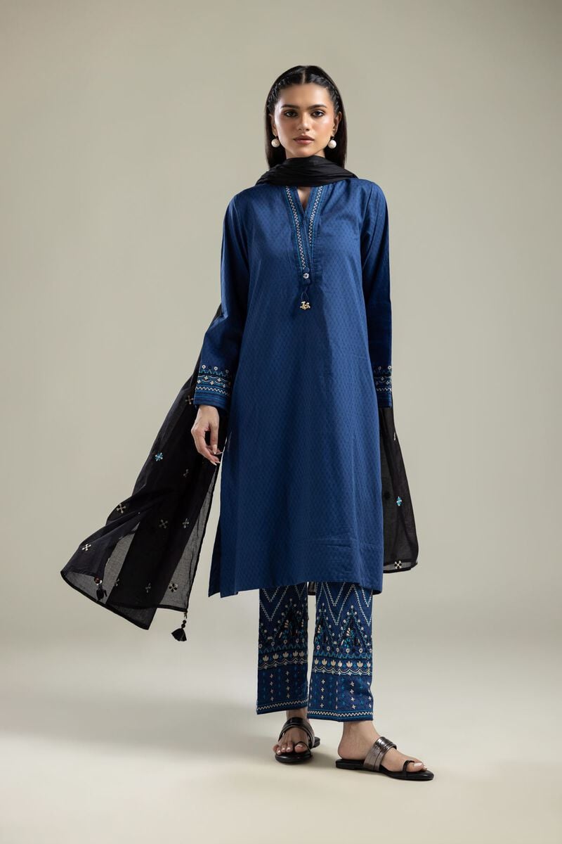 https://us.khaadi.com/dw/image/v2/BJTG_PRD/on/demandware.static/-/Sites-khaadi-master-catalog/default/dw8d1aee66/images/hi-res/1-26-134-b-d_multi_1.jpg?sw=800&sh=1200