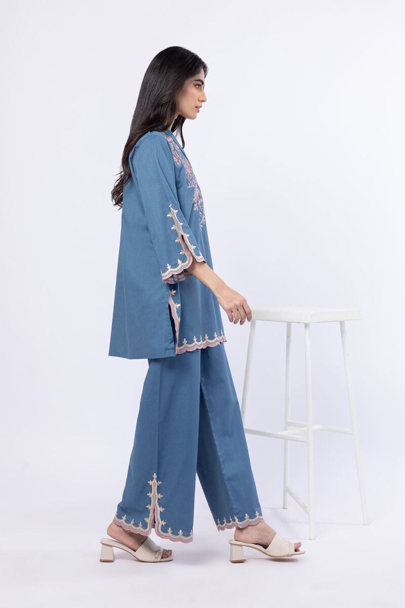 https://us.khaadi.com/dw/image/v2/BJTG_PRD/on/demandware.static/-/Sites-khaadi-master-catalog/default/dw8d590810/images/hi-res/25-08-8e6-03ba_multi_1.jpg?sw=800&sh=1200