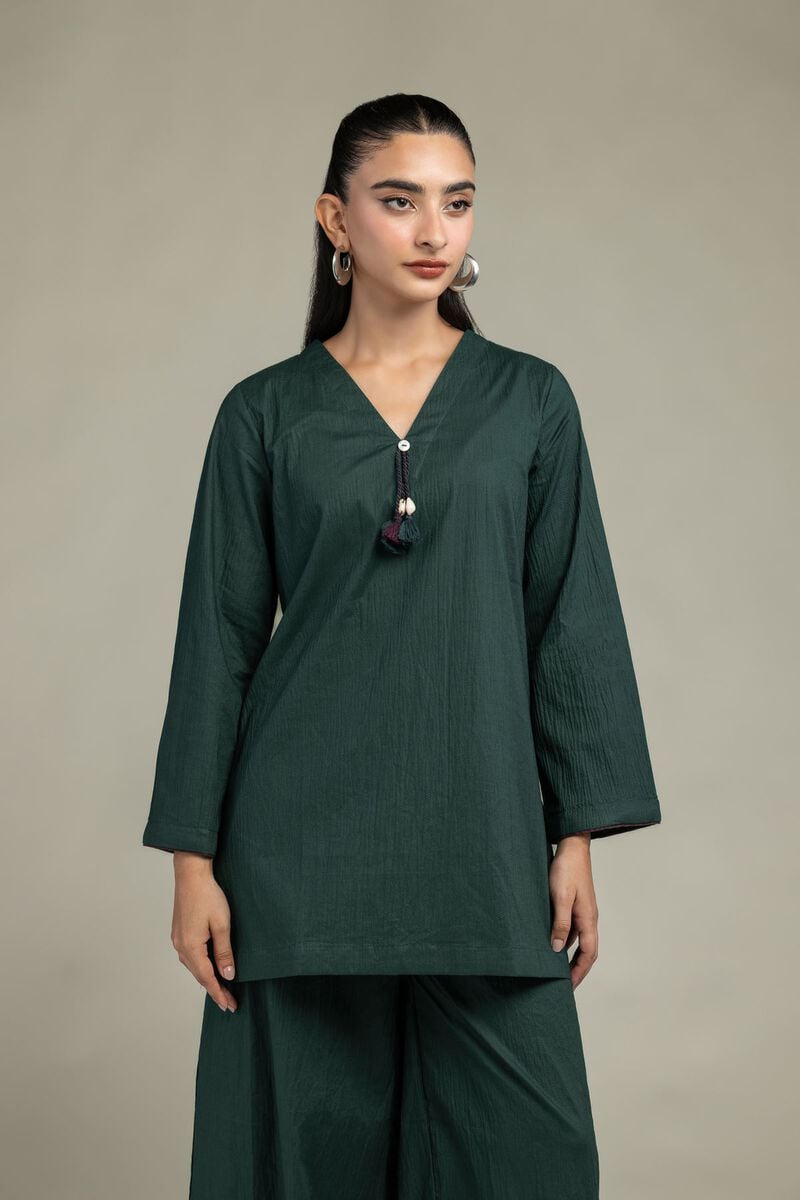 https://us.khaadi.com/dw/image/v2/BJTG_PRD/on/demandware.static/-/Sites-khaadi-master-catalog/default/dw8d96393b/images/hi-res/8-26-216-a-b1_multi_1.jpg?sw=800&sh=1200