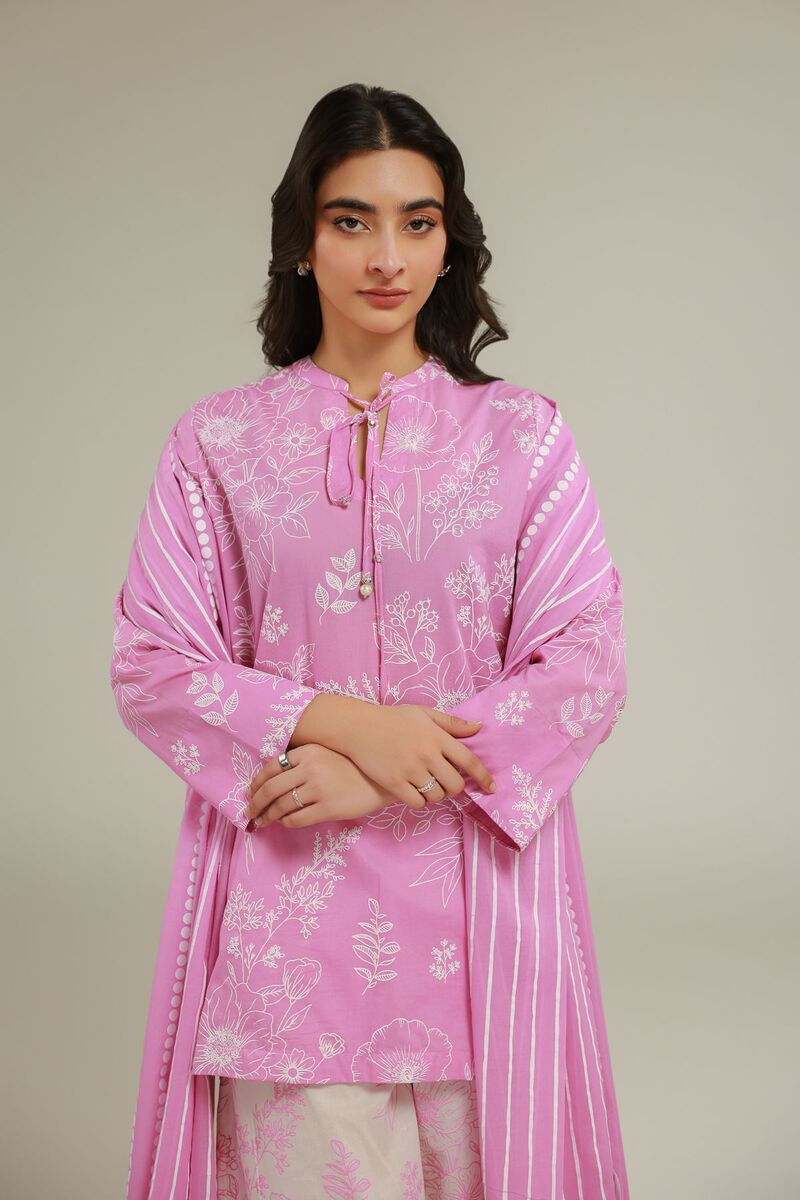 https://us.khaadi.com/dw/image/v2/BJTG_PRD/on/demandware.static/-/Sites-khaadi-master-catalog/default/dw8da233c3/images/hi-res/1-26-133-c-h_multi_1.jpg?sw=800&sh=1200