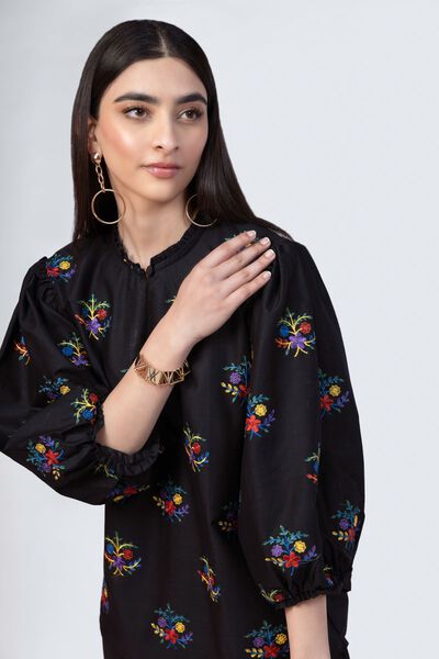  | Blouse | Embroidered | USD 21.00