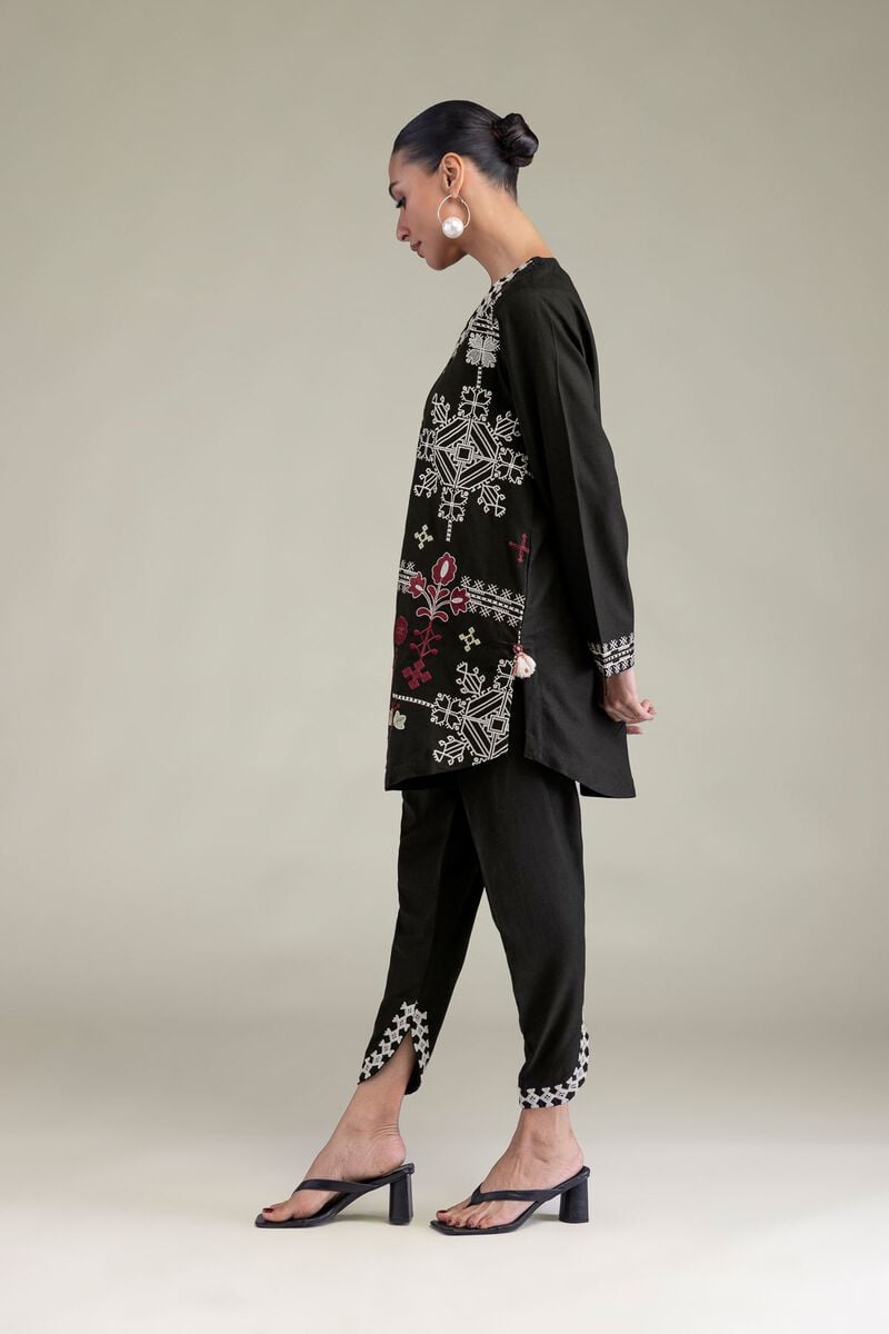 Embroidered | Raw Silk | Black Floral Kurta | USD 45.00
